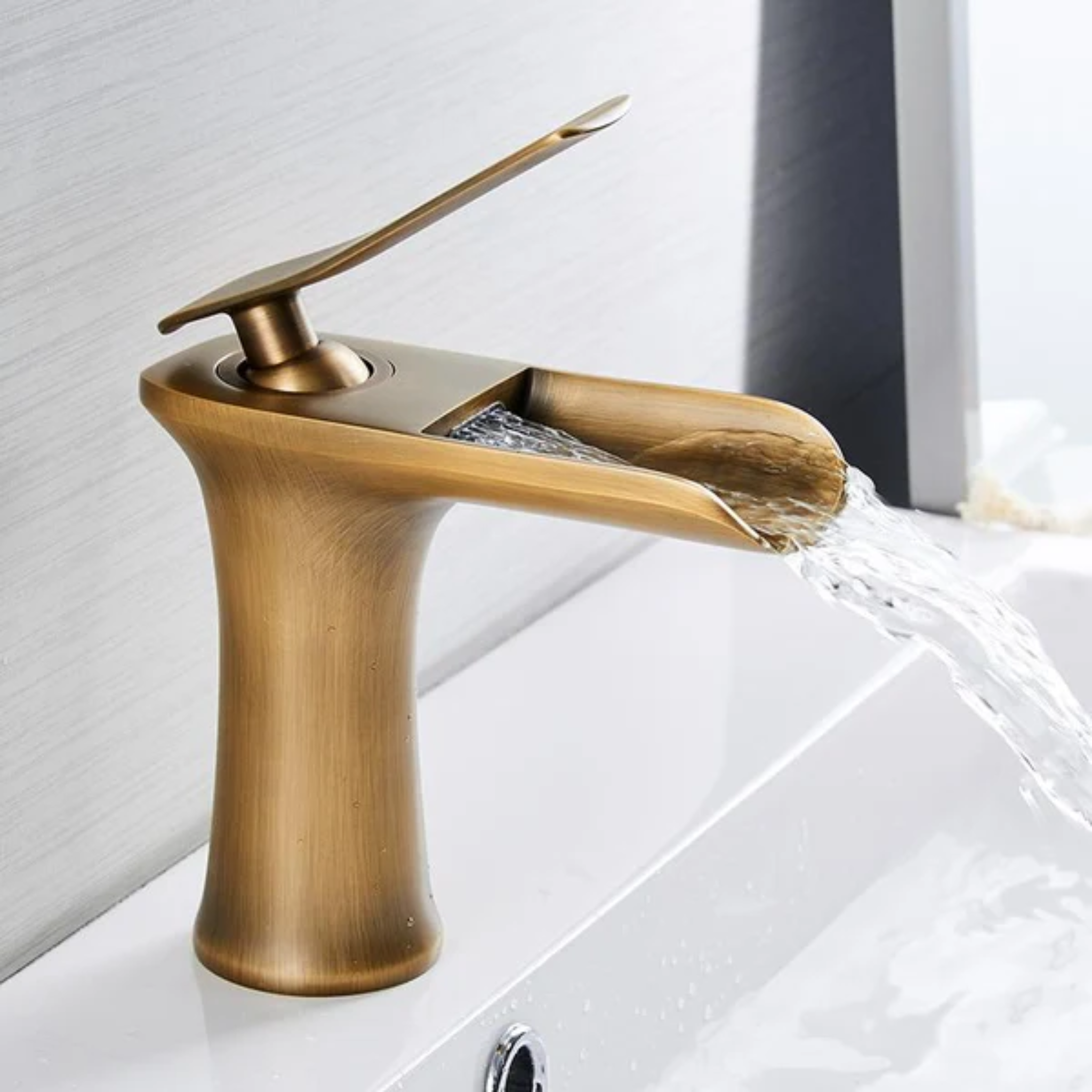 Robinet Cascade Design